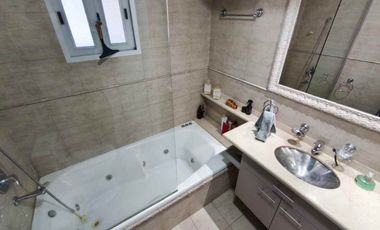 Venta Casa 7 AMB Bernal O Quincho Pileta Jacuzzi