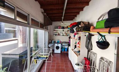 Venta Casa 7 AMB Bernal O Quincho Pileta Jacuzzi