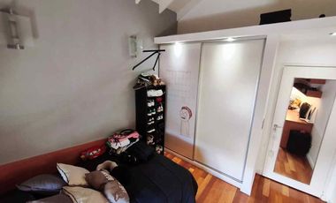 Venta Casa 7 AMB Bernal O Quincho Pileta Jacuzzi