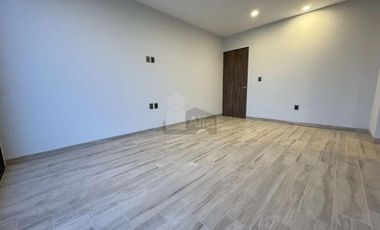 Residencia de lujo en renta en Metepec, tres niveles