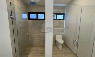 Residencia de lujo en renta en Metepec, tres niveles