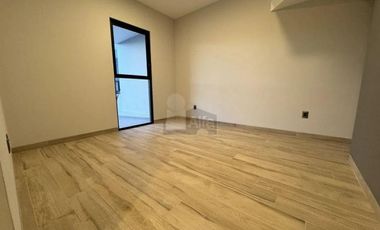 Residencia de lujo en renta en Metepec, tres niveles