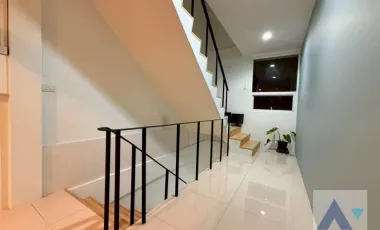 3 BR Townhouse in Klong Tan (AA44912)