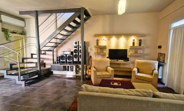 VENTA CASA 4 AMBIENTES PARQUE AVELLANEDA APTO CRED