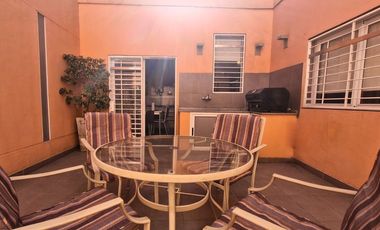 VENTA CASA 4 AMBIENTES PARQUE AVELLANEDA APTO CRED