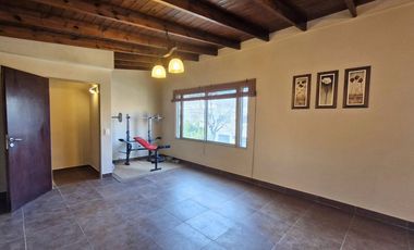 VENTA CASA 4 AMBIENTES PARQUE AVELLANEDA APTO CRED