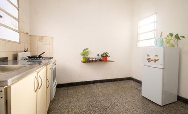 Casa en Sgto. Cabral 2 dormitorios y patio Verde