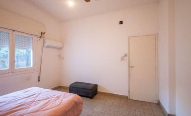 Casa en Sgto. Cabral 2 dormitorios y patio Verde