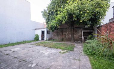 Casa en Sgto. Cabral 2 dormitorios y patio Verde