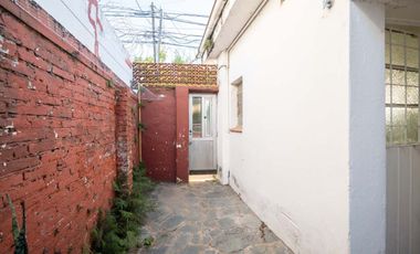 Casa en Sgto. Cabral 2 dormitorios y patio Verde