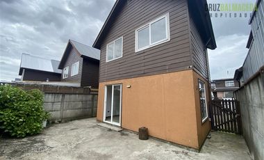 Casa en Arriendo en Av Austral, condominio Mirador