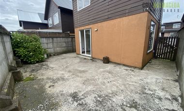 Casa en Arriendo en Av Austral, condominio Mirador