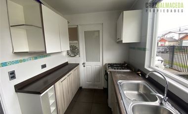 Casa en Arriendo en Av Austral, condominio Mirador