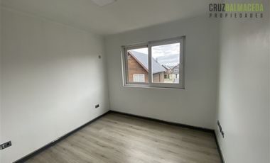 Casa en Arriendo en Av Austral, condominio Mirador