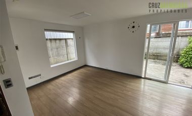Casa en Arriendo en Av Austral, condominio Mirador