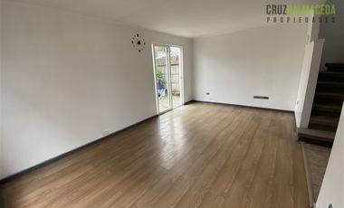 Casa en Arriendo en Av Austral, condominio Mirador