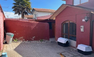 Casa en Arriendo en Gabriela Mistral / San Joaquin