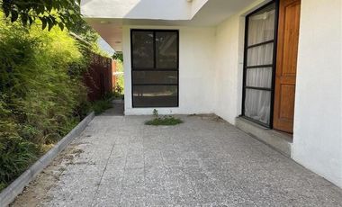 Casa en Arriendo en Romeral / La Llaveria