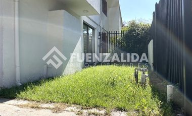 Casa en Arriendo en Romeral / La Llaveria