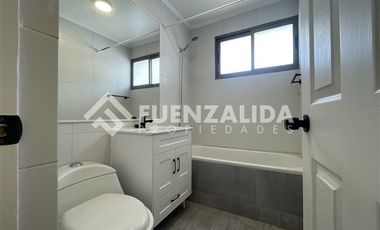 Casa en Arriendo en Romeral / La Llaveria