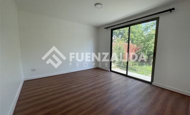 Casa en Arriendo en Romeral / La Llaveria