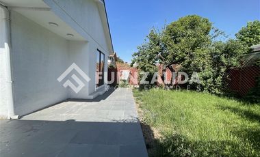 Casa en Arriendo en Romeral / La Llaveria