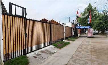 Casa en Venta en VENDE DUEÑO CASA CON LOCAL COMERCIAL QUILICURA GRAN TERRENO