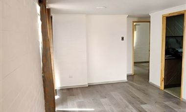 Casa en Venta en VENDE DUEÑO CASA CON LOCAL COMERCIAL QUILICURA GRAN TERRENO