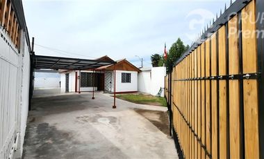 Casa en Venta en VENDE DUEÑO CASA CON LOCAL COMERCIAL QUILICURA GRAN TERRENO