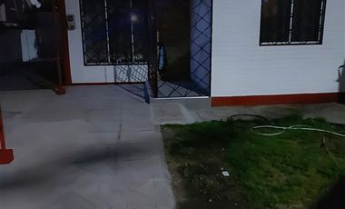 Casa en Venta en VENDE DUEÑO CASA CON LOCAL COMERCIAL QUILICURA GRAN TERRENO