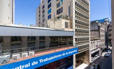 VENTA DE GRA OFICINA COMERCIAL EN MICROCENTRO !