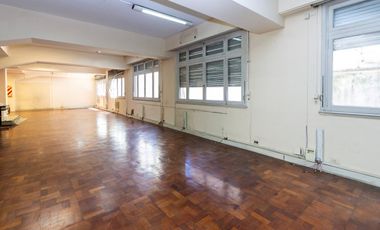 VENTA DE GRA OFICINA COMERCIAL EN MICROCENTRO !