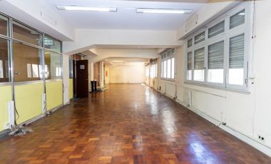 VENTA DE GRA OFICINA COMERCIAL EN MICROCENTRO !