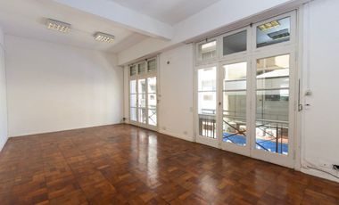 VENTA DE GRA OFICINA COMERCIAL EN MICROCENTRO !