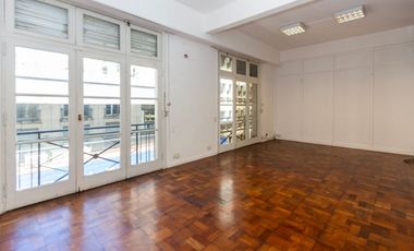 VENTA DE GRA OFICINA COMERCIAL EN MICROCENTRO !