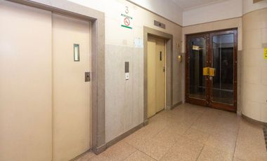 VENTA DE GRA OFICINA COMERCIAL EN MICROCENTRO !