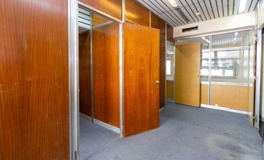VENTA DE GRA OFICINA COMERCIAL EN MICROCENTRO !