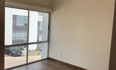 Renta casa en bosque real , 3 recamaras