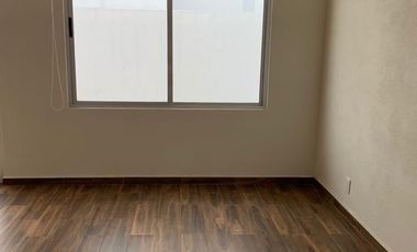 Renta casa en bosque real , 3 recamaras