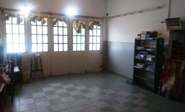 Casa en venta - 4 Dormitorios 4 Baños - Cocheras - 900Mts2 - Monte Grande