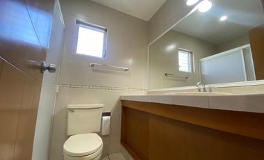 Amplia casa en Coto Rinconada Guadalupe