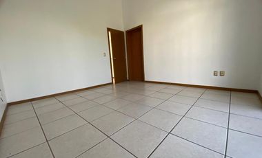 Amplia casa en Coto Rinconada Guadalupe