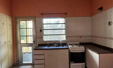 ¡Casa en venta! - 3 dormitorios, patio y terraza - RODRIGUEZ AL 3000, Barrio Jorge Cura