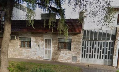 ¡Casa en venta! - 3 dormitorios, patio y terraza - RODRIGUEZ AL 3000, Barrio Jorge Cura