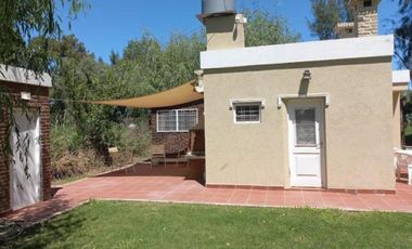 Casa quinta en venta - 3 Dormitorios 1 Baño - 1.800Mts2 - General Hornos