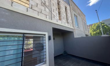 PH a 1 cuadra de la Universidad Nacional de General Sarmiento (UNGS)