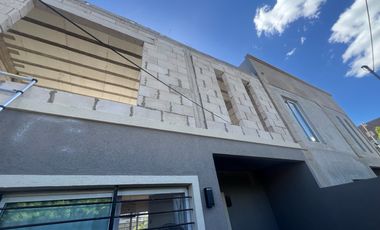 PH a 1 cuadra de la Universidad Nacional de General Sarmiento (UNGS)