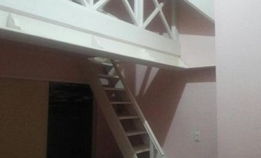 VENTA DE EXCELENTE CASA DE 381 M2 CON PISCINA Y QUINCHO EN CENTRO DE PTE DERQUI - A REFACCIONAR