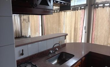 VENTA DE EXCELENTE CASA DE 381 M2 CON PISCINA Y QUINCHO EN CENTRO DE PTE DERQUI - A REFACCIONAR