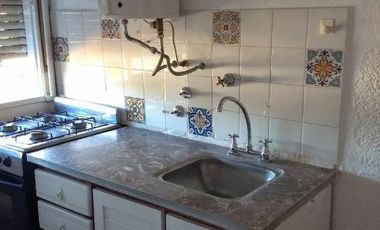 Departamento en venta - 2 dormitorios 1 baño - 41mts2 - La Plata